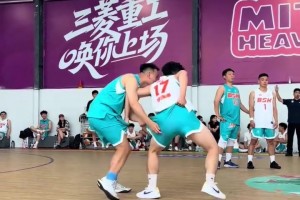 讓你倆上強度，沒讓你倆上尺度……看懵了